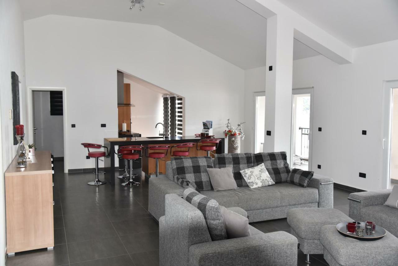Villa Pina Appartment Chantos Tisno Exterior foto